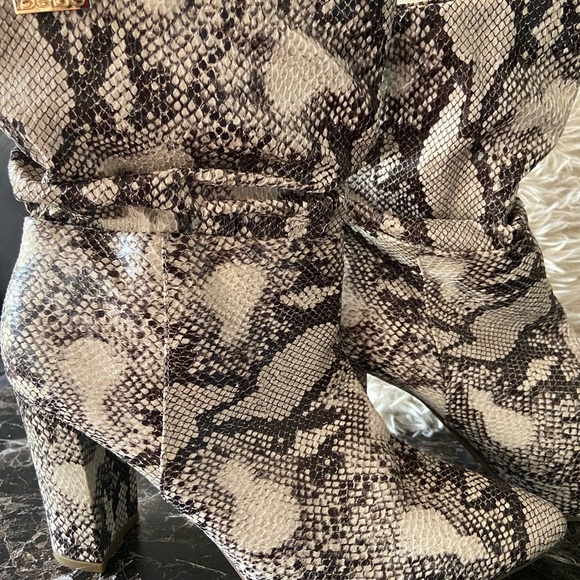 Bebe animal shoe boot size 10 - Picture 2 of 5